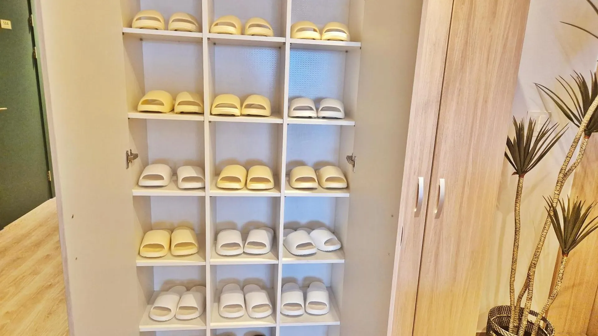 بيت شباب Onjeong Stay بوسان